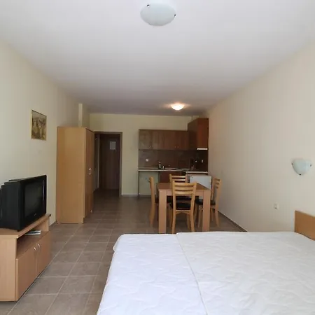 Arendoo In Palm Marina Ράβντα